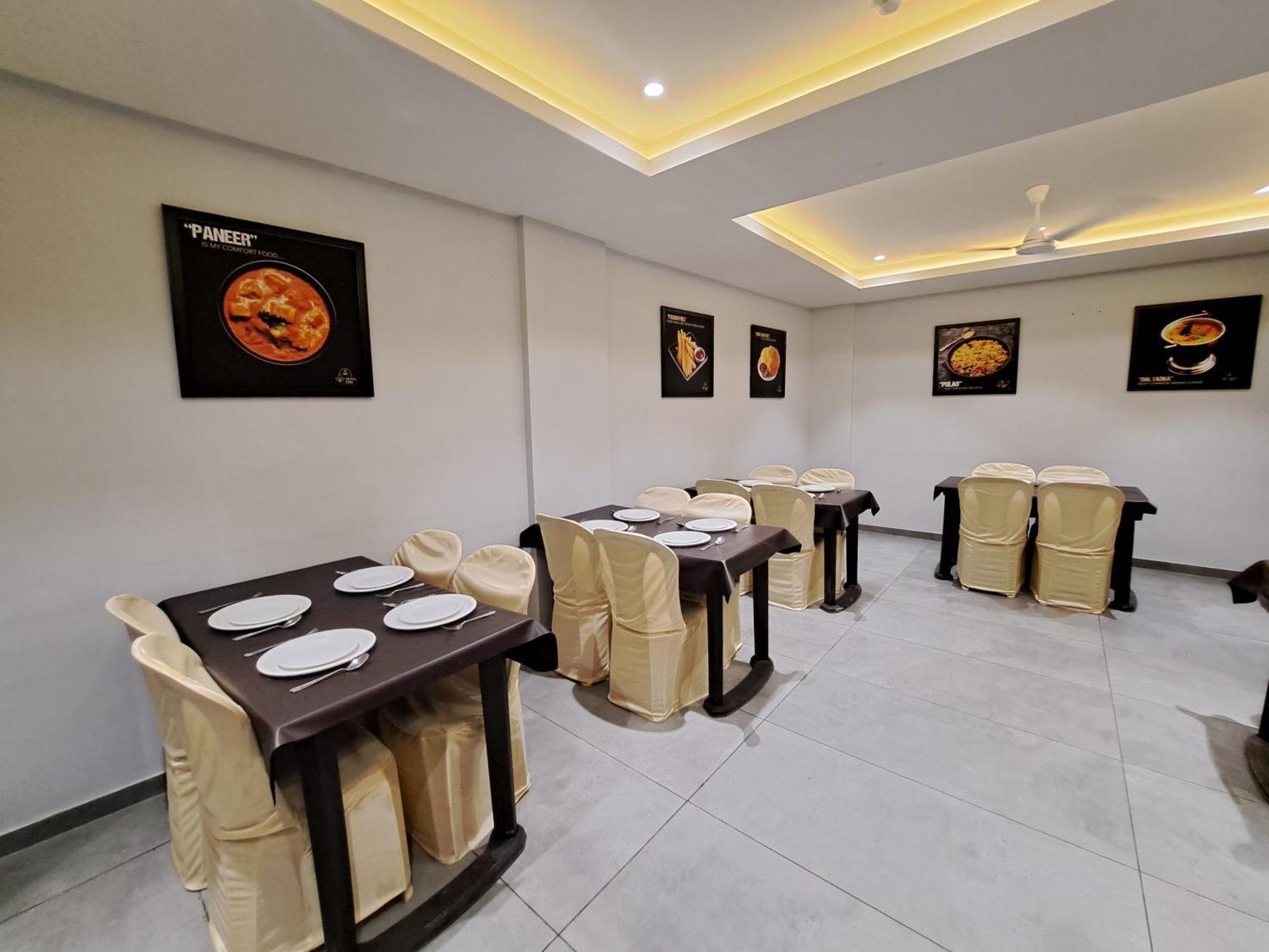 Hotel Om Somnath Bagian luar foto
