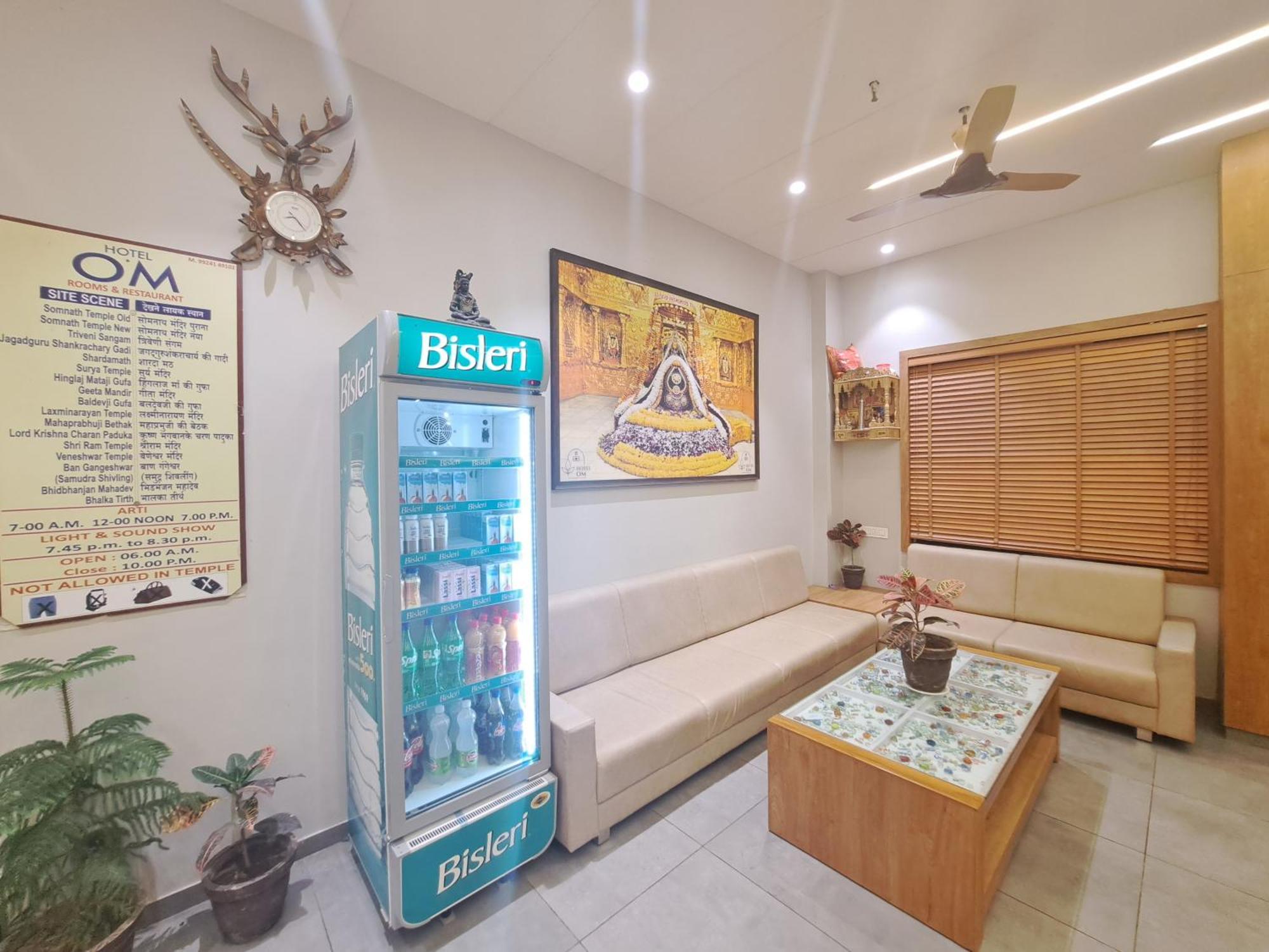 Hotel Om Somnath Bagian luar foto