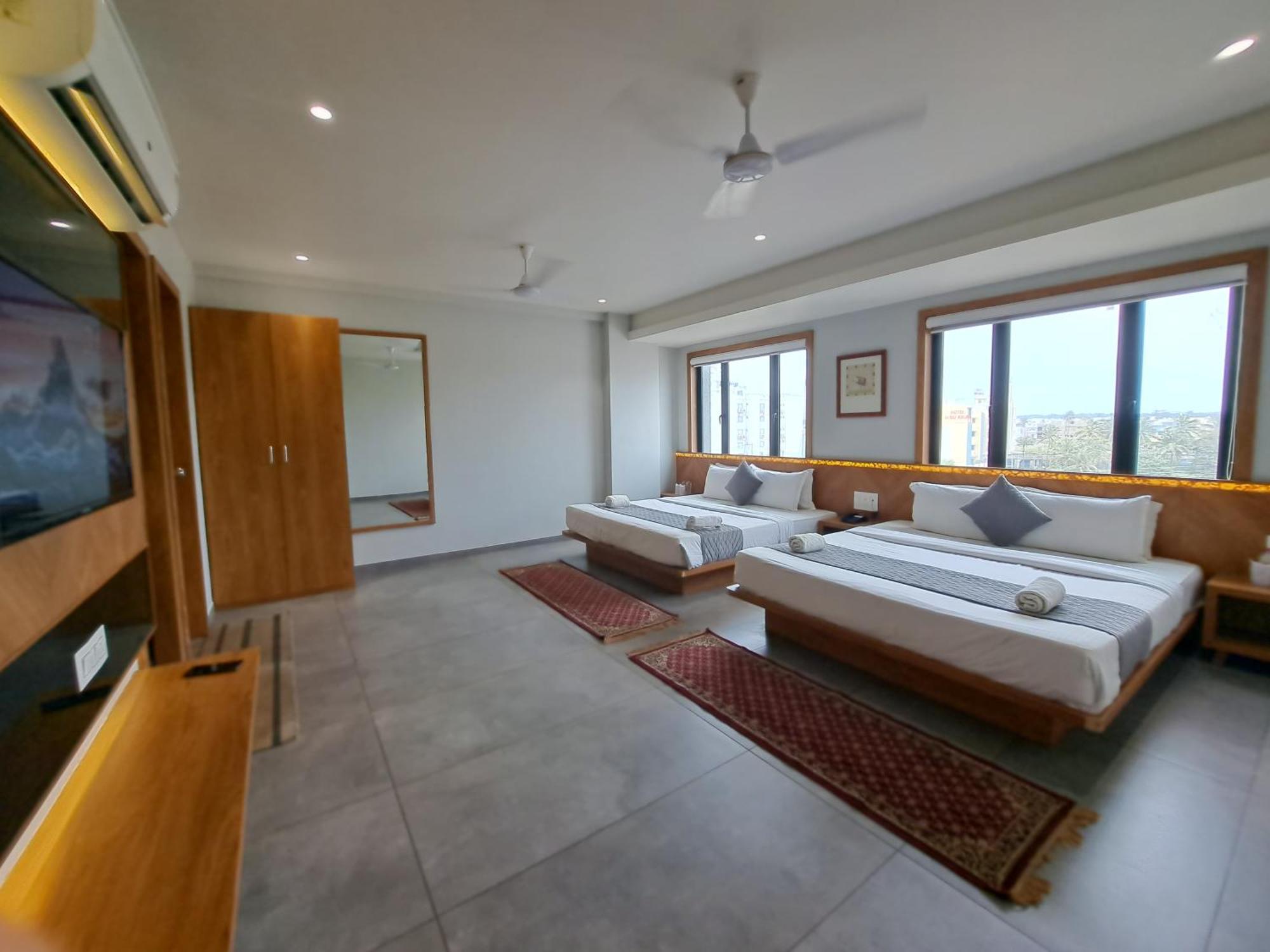 Hotel Om Somnath Ruang foto